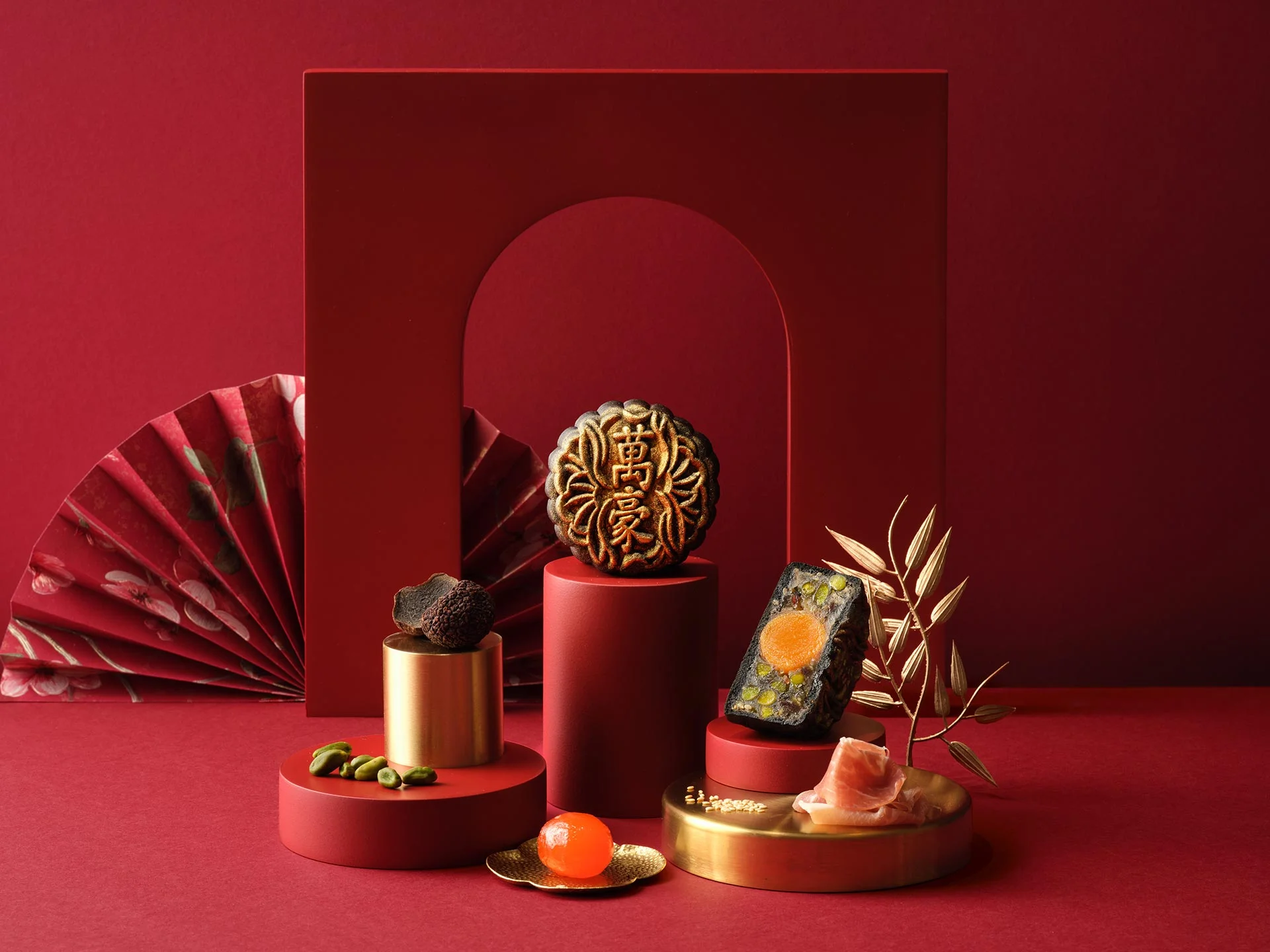 Golden-Black-Truffle-Baked-Mooncakes-with-Dry-Aged-Parma-Ham-Pistachio-Single-Yolk-Optimised