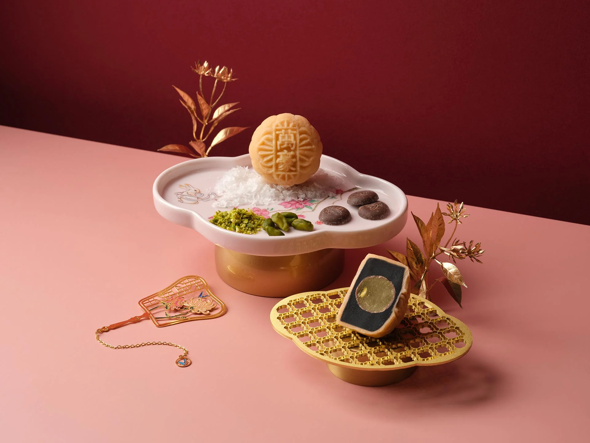 Sea-Salt-Chocolate-with-Pistachio-Kunafa-Praline-Optimised