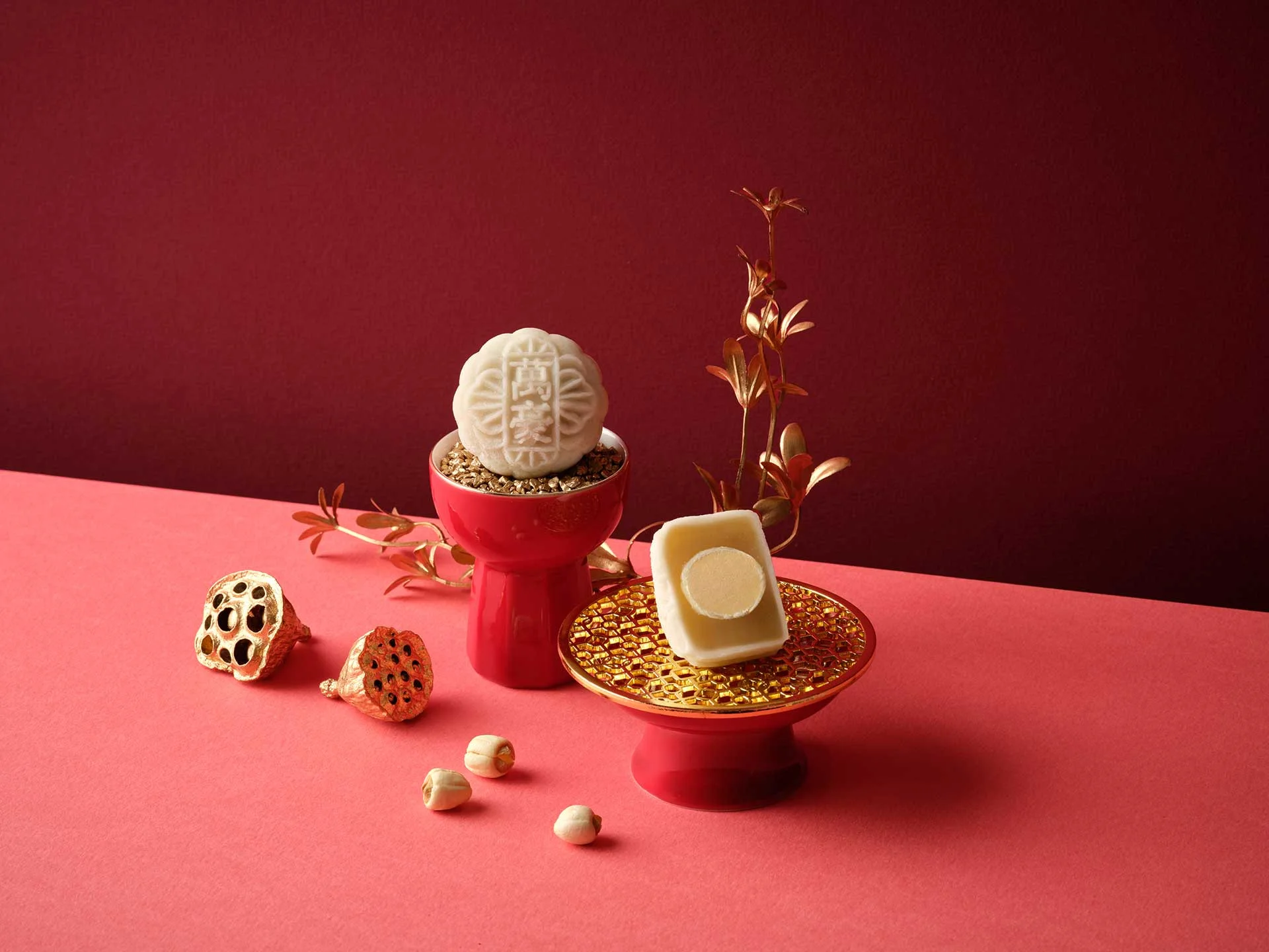 White-Lotus-Seed-Paste-with-Salted-Egg-Praline-Optimised